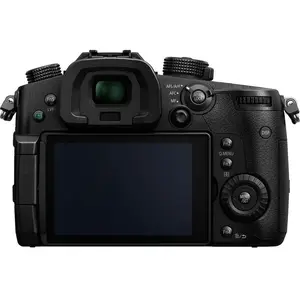 Panasonic Lumix DMC-GH5 - Noir N/A N/A N/A pas cher