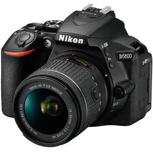 Reflex D5600 - Noir + Nikon AF-S DX Zoom-Nikkor 18-55mm f/3.5-5.6G f/3... pas cher