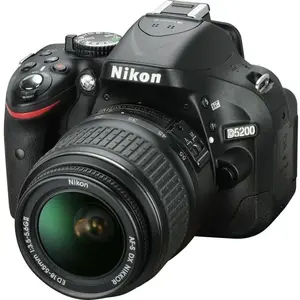 Reflex D5200 - Noir + Nikon AF-S DX Nikkor 18-55mm f/3.5-5.6G II f/3.5... pas cher