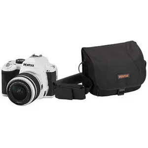 Reflex K-r - Blanc/Noir + Pentax smc DA 18-55mm F3.5-5.6 AL WR f/3.5-5... pas cher