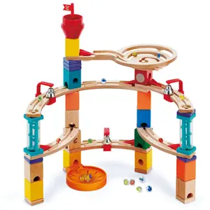 Comparateur de prix : Circuit de billes en bois Quadrilla - HAPE - Castle Escape - 102 pièces - Tour rotative