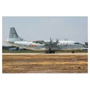 Chinese Y-8 - 1:144e - Hobby Boss pas cher