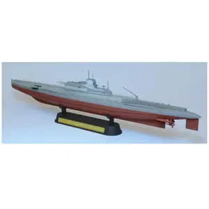 HOBBY BOSS Sous-marin français Surcouf pas cher
