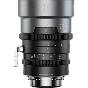 Sirui Ironstar 135mm T1.9 1.5x Anamorphique Flare Bleu