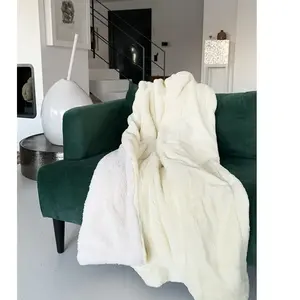 Le comptoir de la plage Plaid polaire doublé imitation Lapin" off white 130x170cm" pas cher