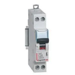 Comparateur de prix : Legrand Disjoncteur DNX³ 4500 6kA borne à vis 1 module 1P+N 230V 6A - - 406772