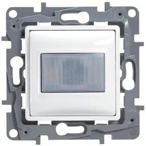 Comparateur de prix : Legrand Legrand LEG96610 Interrupteur automatique clat Niloe