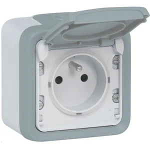 Comparateur de prix : Legrand Prise de courant étanche avec clapet de protection IP55 complet saillie Plexo - Gris