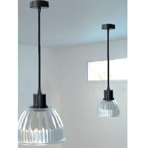 Comparateur de prix : Tibelec 772020 Suspension Métal Fil Tissu E27 Noir