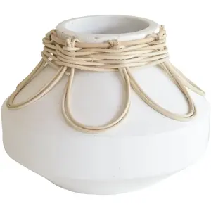 Comparateur de prix : Now's Home Vase en béton et rotin blanc h16cm