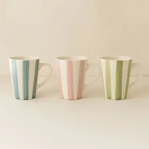 Comparateur de prix : Novastyl Lot de 6 mugs 36cl en grès blanc et rayures colorées