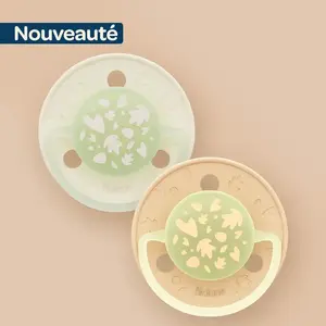 Comparateur de prix : BIOLANE Lot de 2 sucettes nuit rondes 0-6 mois / Marron BSRN1BM