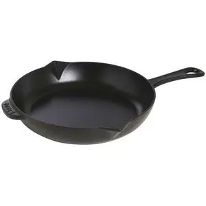 Comparateur de prix : STAUB Poêle en Fonte avec Double Bec Verseur, Ø 26 cm, Noir Mat