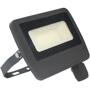 Comparateur de prix : Voltman Dio - Projecteur étanche IP65 (10W - 800Lm)- Noir
