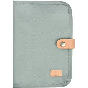 Comparateur de prix : Béaba Protège Carnet De Santé Pratique Et Organisé Vert