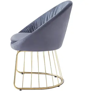 Comparateur de prix : Chaise Design en Velours "Mayra" 84cm Gris