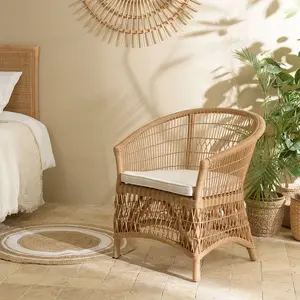 Macabane KALLY - Fauteuil en rotin naturel avec coussin d'assise blancVendu parcdiscount