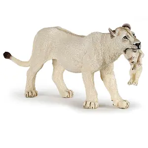 Papo - 50203 - Figurine - Animaux - Lionne Blanche avec Petit pas cher