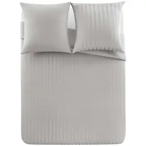 Parure de lit Housse+ 2 taies 220x240cm SATINAVendu parconforama