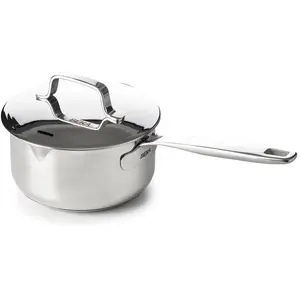 Comparateur de prix : Casserole avec bec verseur et son couvercle Maestro 16 cm en inox Beka