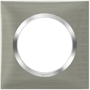 Comparateur de prix : Plaque de finition - LEGRAND - Dooxie - Inox brossé - 1 poste - Intérieur