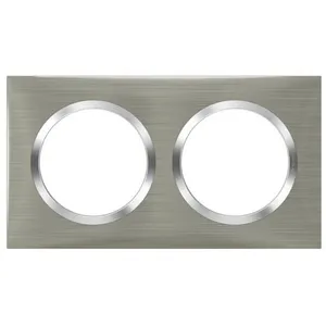 Comparateur de prix : LEGRAND Plaque carrée Dooxie - 2 postes - Entraxe 71mm - Effet inox brossé