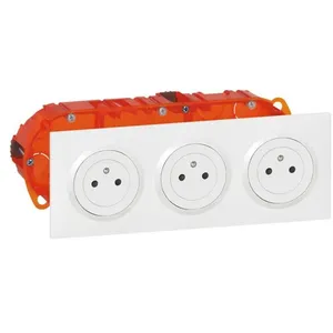 Comparateur de prix : Kit de prises - Legrand - Dooxie - Triple prise 2P+T - 16A - Blanc - 300404