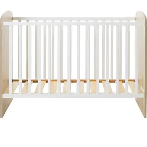 Basile Lit Bébé Châtaignier naturel et Blanc