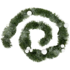 Comparateur de prix : Guirlande de Noël large 10 cm Vert scintillant avec déco Boules Blanc ...