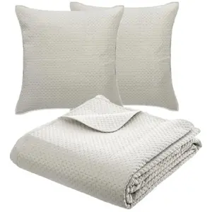 Couvre-lit + 2 taies d'oreiller La Dolce Vita - Atmosphera 240 x 260 cm pas cher