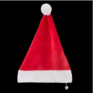 FEERIC LIGHTS & CHRISTMAS Bonnet de Noël avec Pompon lumineux à LED - taille standard pour adulteVendu parcarrefour