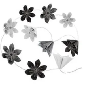 Comparateur de prix : AC-Deco Guirlande de 10 led en fleur - L 23,5 x l 13 x H 6 cm - Noir