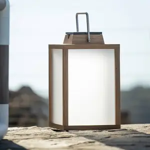 Les Jardins Lanterne solaire à LED Tradition en teck hauteur 40 cmVendu parluminaire