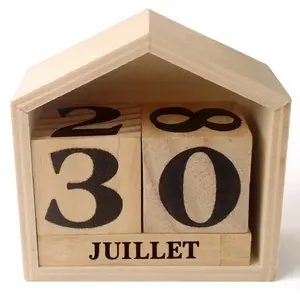 GRAINE CREATIVE Calendrier perpétuel en bois maisonnette - 7,3 x 8 x 3,4 cm pas cher