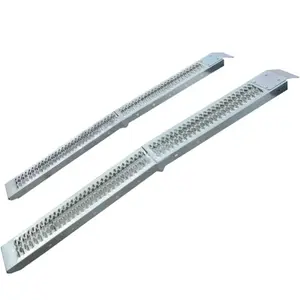 Comparateur de prix : Jeu de 2 rampes droites et pliables en acier - L : 193 x l: 25 cm