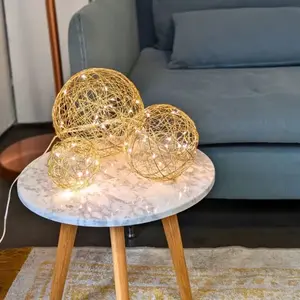 Déco boules lumineuses en métal à poser pas cher