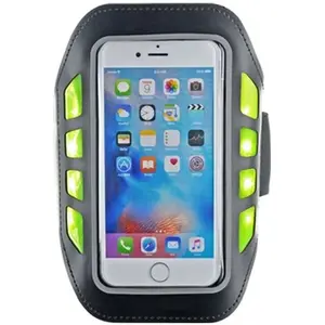 Comparateur de prix : Bigben Connected Brassard noir avec LEDs réfléchissantes pour smartphones jusqu'à 5.5 pouces