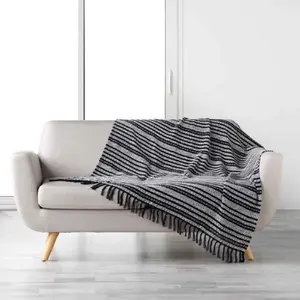 Comparateur de prix : Douceur d'Intérieur Plaid Déco à Franges "tissia" 120x150cm Noir - Paris Prix