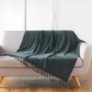 Comparateur de prix : Douceur d'Intérieur Plaid à Franges Uni "mélissa" 125x150cm Anthracite - Paris Prix Gris
