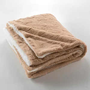 Comparateur de prix : Douceur d'Intérieur PLAID 125 x 150 CM IMITATION FOURRURE, SHERPA FOXY SABLE
