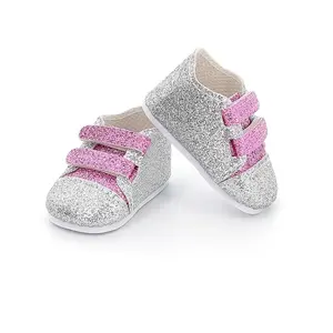 Comparateur de prix : Petitcollin Accessoire pour poupée 34 cm Minouche : Baskets rose et argent