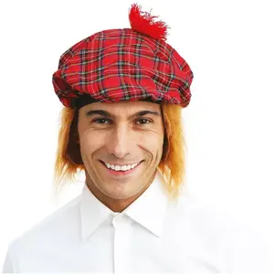 Béret écossais avec cheveux