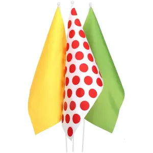 Comparateur de prix : Lot de 3 Drapeaux jaunes, verts et blancs à pois rouges FETE-23880