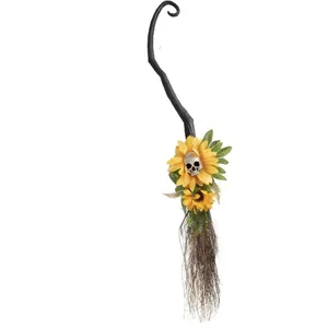 Comparateur de prix : BALAI DE SORCIÈRE FLEURI À SUSPENDRE 95CM ORANGE