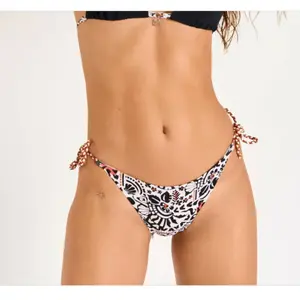 Jaka Tomales par Banana Moon Noir XS Accessoires pas cher