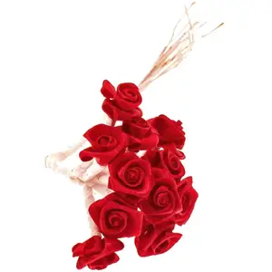 HOBI 48 mini roses en satin - coloris : rouge Diamètre de la rose : 1,5 CM pas cher