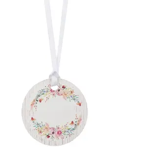 RueDeLaFete Sachet de 6 marque-places mariage Fleuri avec ruban pas cher