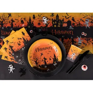 SANTEX Lot de 10 Assiettes cartons Halloween "Maison Hantée" 22.5cm pas cher