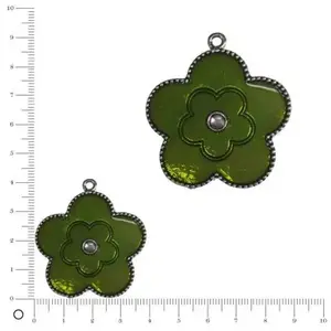 Pendentif fleur émaillée avec strass central Ø 38 mm - VertVendu parscrapmalin