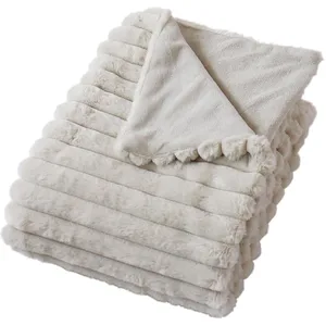 Comparateur de prix : Enjoy Home Plaid côtelé beige effet fourrure 180x220cm